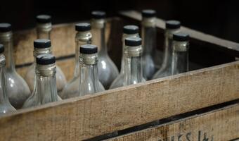 KAS zlikwidowała magazyn nielegalnego alkoholu