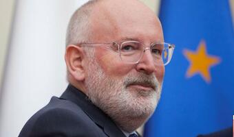 Timmermans spotka się z Sorosem.  Dostanie instrukcje?