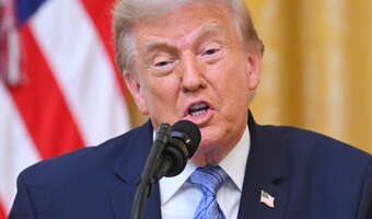 Trump ujawnia, co Chiny zrobiły „220 milionom Amerykanów”