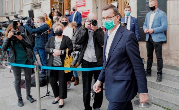  Premier Mateusz Morawiecki po posiedzeniu Wojewódzkiego Zespołu Zarządzania Kryzysowego w Katowicach, 9 bm. / autor: PAP/Andrzej Grygiel