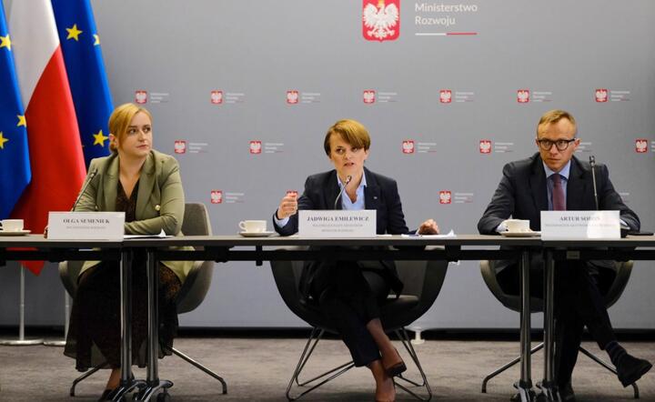 Konferencja nt. Polskiej Strefy Inwestycji / autor: PAP/Mateusz Marek