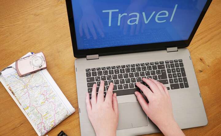 Booking.com to internetowa platforma pośrednicząca m.in. w wynajmie wakacyjnych pokojów / autor: Pixabay
