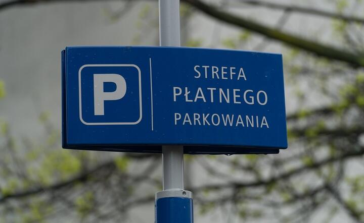 Cudzoziemcy mogą się łatwo wywinąć od płacenia za postój / autor: Fratria / AS