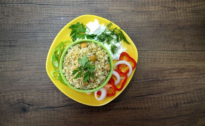 Kasza bulgur to wartościowy produkt zbożowy o wysokiej zawartości błonnika / autor: Pixabay