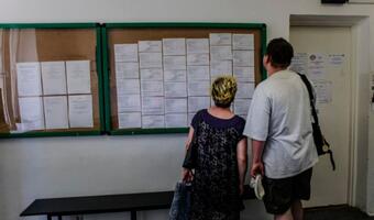 Qumak upada. Czas na zwolnienia grupowe
