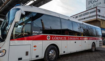 Ratownicy nawiązali kontakt z jednym z górników