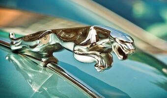 Jaguar przechodzi na elektryki! Kultowe marki czeka rewolucja!