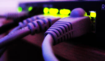 Polskie firmy mają zdumiewająco duże kłopoty z dostępem do internetu i energii!