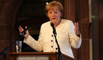 Merkel popiera Junckera