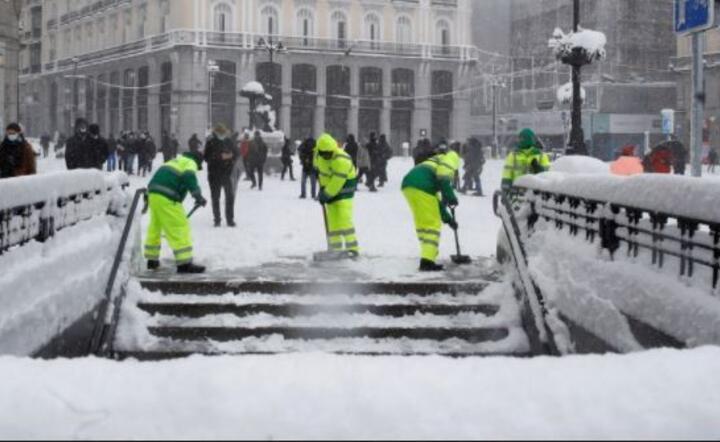Śnieżyca w Hiszpanii / autor: PAP