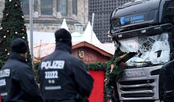 Merkel spotka się z rodzinami ofiar zamachu. Po roku