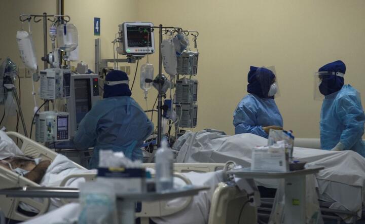 Szpital / autor: PAP/EPA/Alberto Valdes