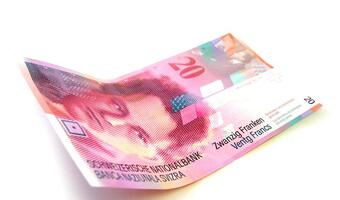 UOKiK włączył się w spór frankowiczów z mBankiem