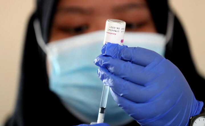 Szczepionka AstraZeneca / autor: PAP/EPA/Bagus Indahono