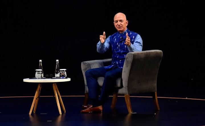 Jeff Bezos / autor: PAP/EPA/STR
