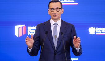Premier grzmi w sprawie traktatu. Mówi też o wojnie