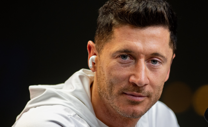 Robert Lewandowski / autor: PAP/EPA/MARTIN DIVISEK