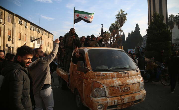 Islamscy rebelianci zajęli miasto Homs w Syrii / autor: PAP/EPA/BILAL AL HAMMOUD
