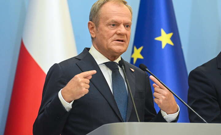 Premier Donald Tusk podczas konferencji prasowej / autor: PAP/ Rafał Guz