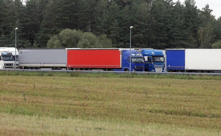 transport z pomocą humanitarną dla uchodźców na granicy iałoruskiej / autor: fotoserwis PAP