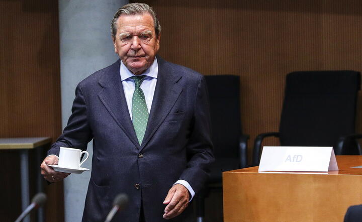 były kanclerz Schroeder / autor: PAP/EPA/OMER MESSINGER