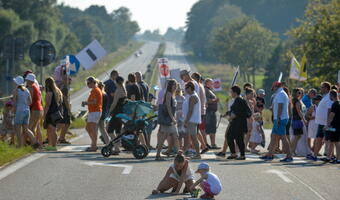 Mazowsze: protesty ws. budowy przez PSE linii 400 kV utrudniały ruch