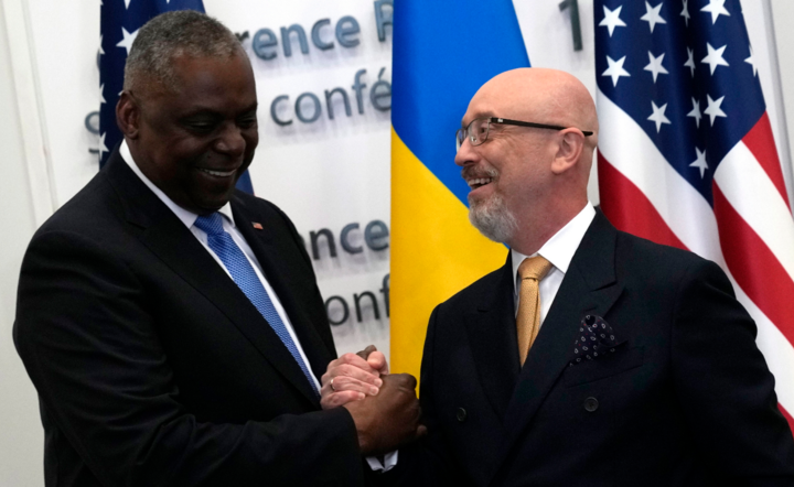 Lloyd Austin i Oleksiy Reznikov  / autor: PAP/EPA/Virginia Mayo / POOL