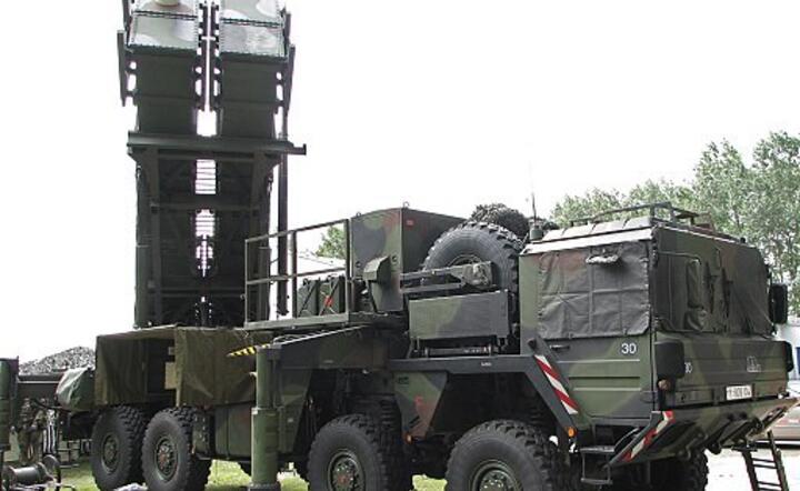 Wyrzutnia rakiet Patriot  / autor: By Darkone (Own work) [CC BY-SA 2.5 (https://creativecommons.org/licenses/by-sa/2.5)], via Wikimedia Commons