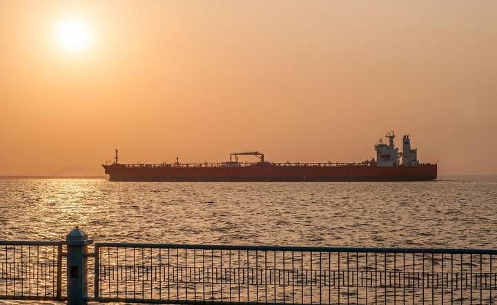 Tankowiec na redzie portu w Maracaibo w Wenezueli. ZDJĘCIE ARCHIWALNE / autor: Pixabay