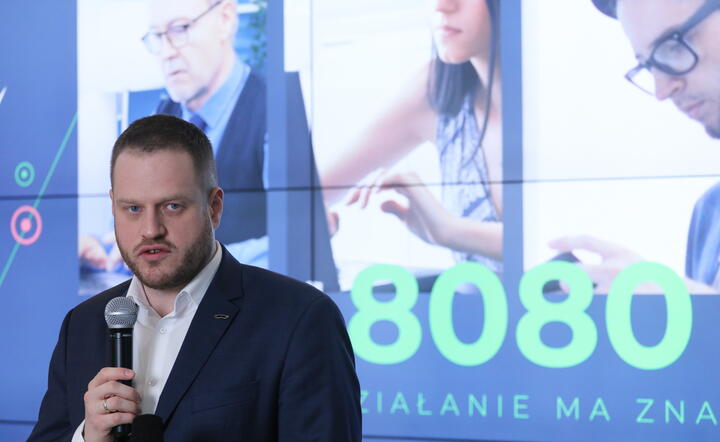 Nowy numer alarmowy: 8080 / autor: PAP