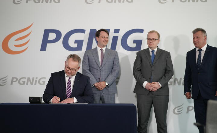 Podpisanie listu intencyjnego - PGNiG Obrót Detaliczny i ZPK Rupińscy.JPG / autor: mat. prasowe PGNiG