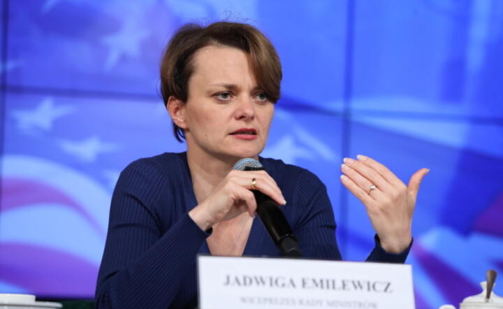 Emilewicz: będzie „szybka ścieżka”' dla inwestorów VIP z zagranicy