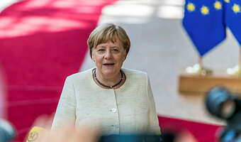 Po co Angeli Merkel migranci? "By zatrzymać skrajną prawicę"
