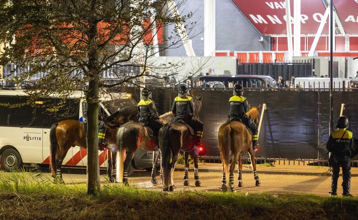 Policja w Alkmaar / autor: PAP/EPA/Michel van Bergen