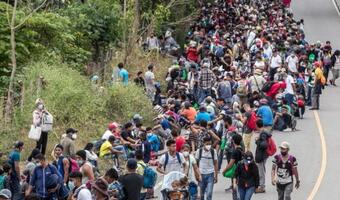 Migranci z Hondurasu zaleją USA? Gigantyczna karawana w drodze!