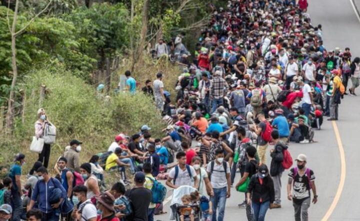 Migranci z Hondurasu  / autor: PAP