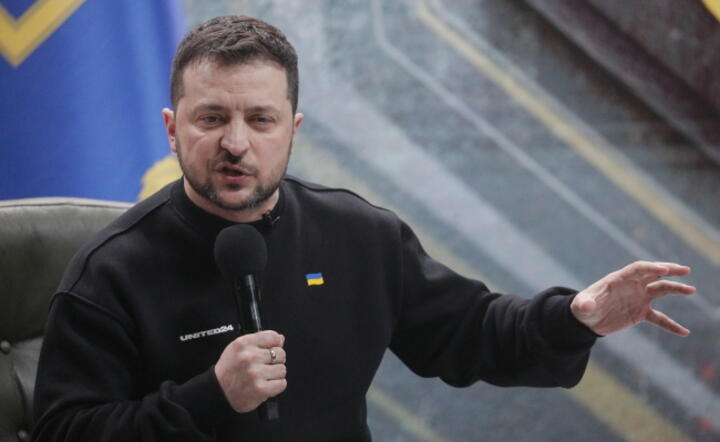Prezydent Ukrainy Wołodymyr Zełenski na konferencji prasowej, 24 lutego / autor: PAP/EPA/SERGEY DOLZHENKO 