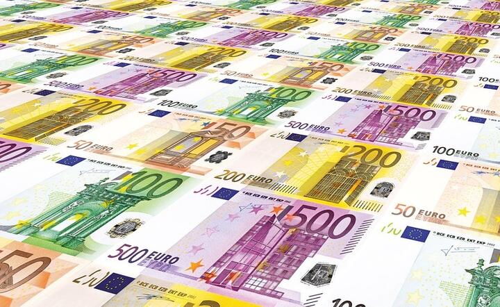 Uzgodnienia na unijnym szczycie nie są rozczarowaniem. Wbrew plotkom utrzymana została pierwotna wielkość funduszu na 750 mld EUR / autor: Pixabay