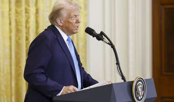 Trump rozkołysał rynek ropy. Trwa zjazd cen!