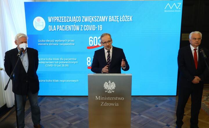 Konferencja ministra zdrowia Adama Niedzielskiego / autor: PAP/Rafał Guz