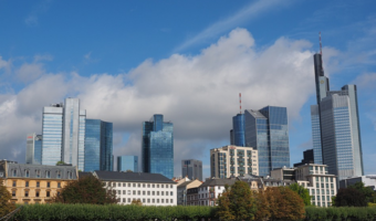 Media: Deutsche Bank, Danske Bank i Standard Chartered oskarżone o pośrednie finansowanie talibów i Al-Kaidy