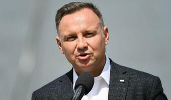 Prezydent podpisał ustawę nakazującą przyjmowanie gotówki