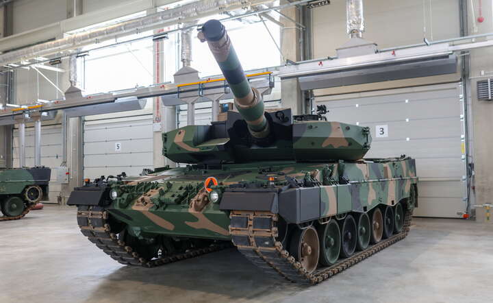 Czołg K2 na terenie Zakładów Mechanicznych Bumar-Łabędy S.A. w Gliwicach / autor: PAP/Michał Meissner
