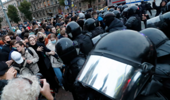 KE: solidaryzujemy się z ludźmi, którzy uciekają z Rosji przed mobilizacją