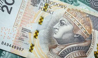 Bruksela uderzy w Polaków podatkami, grożąc blokowaniem KPO