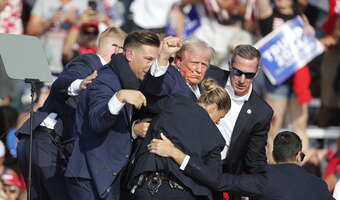 Zamach na Donalda Trumpa. Wstrząsające sceny [ZDJĘCIA]