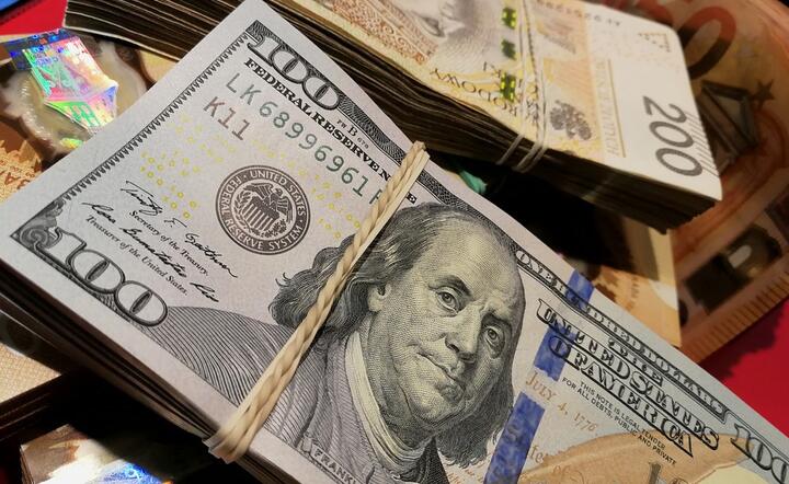 Wczoraj dolar zszedł poniżej 4,10 zł, a euro otarło się o 4,30 zł / autor: Pixabay