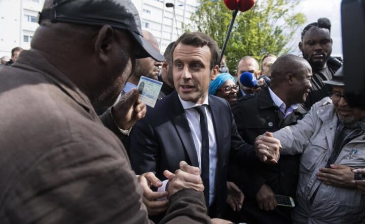 Emmanuel Macron w  trakcie kampanii przed drugą turą wyborów prezydenckich we Francji, fot. PAP/EPA/JULIEN DE ROSA 