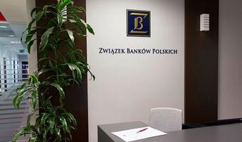 Bankowcy murem za Platformą