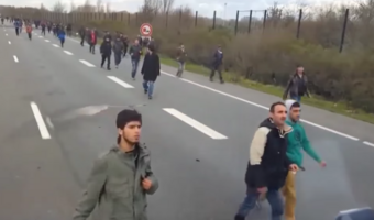700 firm podało Francję do sądu za straty wyrządzone przez imigrantów